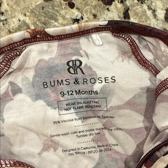 Bums and Roses Ruffle Zippy - Picture 2 of 4